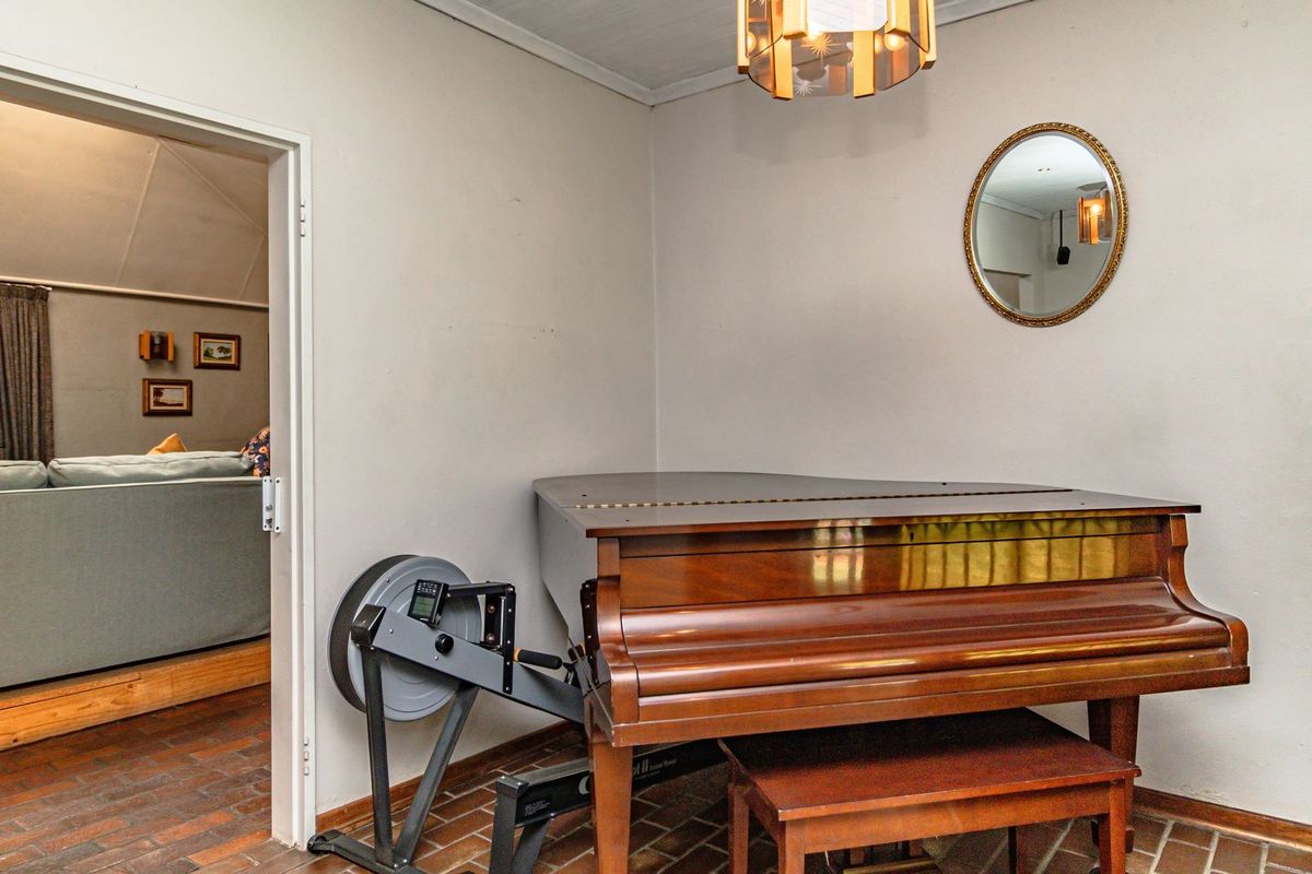 4-Bedroom Home — Style, Space, and Safety Combined - Photo 3