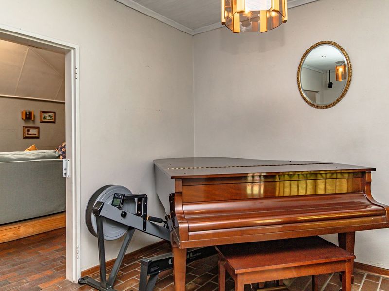 4-Bedroom Home — Style, Space, and Safety Combined - Photo 3