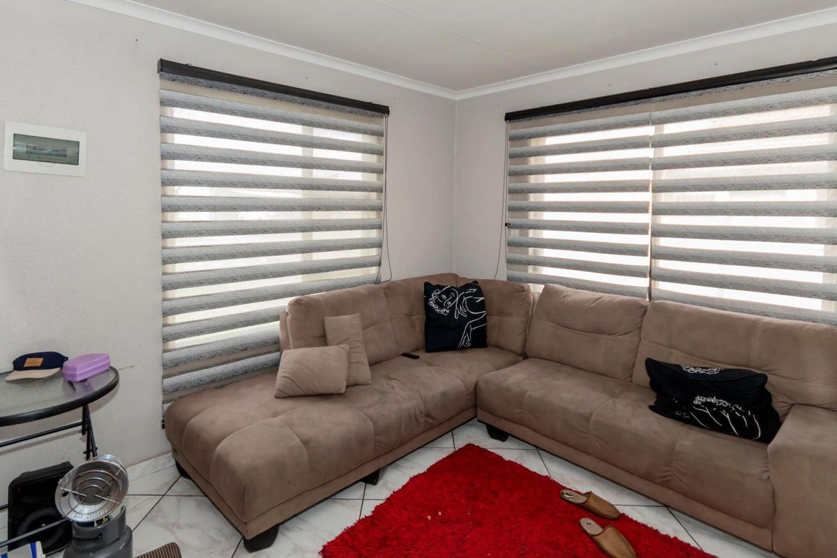 Modern 3-Bedroom Family Home in the Secure Sharon Park Lifestyle Estate! - Photo 2