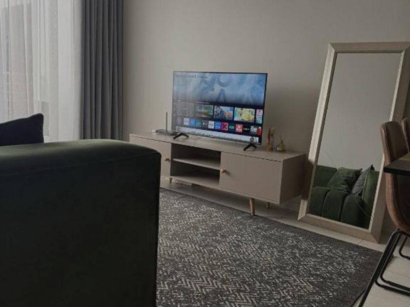 Top Floor Fully Furnished Apartment To Let in Midrand - Photo 7