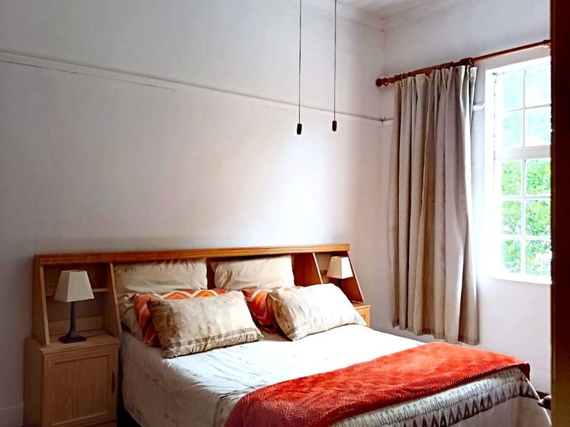 Fully Furnished Hotel for Sale in Somerset East – Prime Location with Mountain and Street-Front Exposure - Photo 8