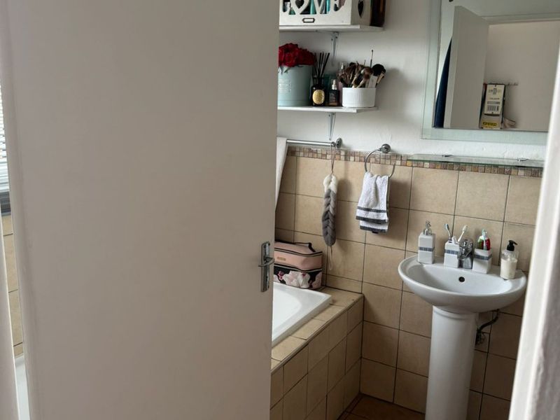 Stunning 2-Bedroom Apartment for Rental in Erand Gardens  - Photo 10