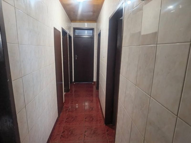 Modern and Well-Maintained 3-Bedroom Family home in Modder East - Photo 7
