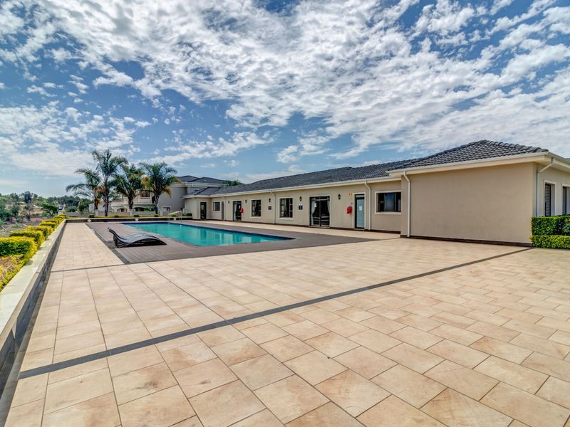 Modern 3 bedroom house in Fourways. - Photo 1