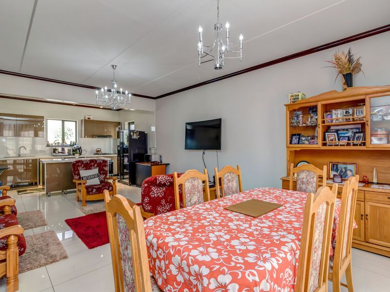Modern 3 bedroom house in Fourways. - Photo 7