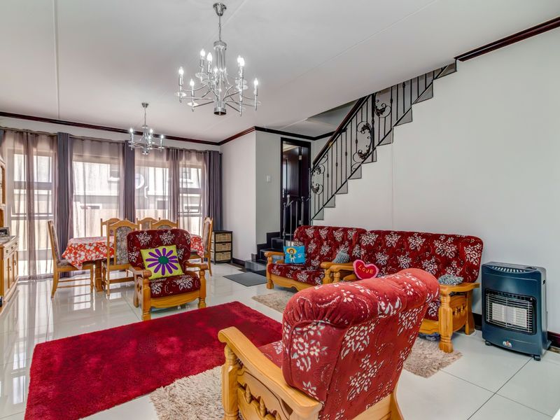 Modern 3 bedroom house in Fourways. - Photo 8