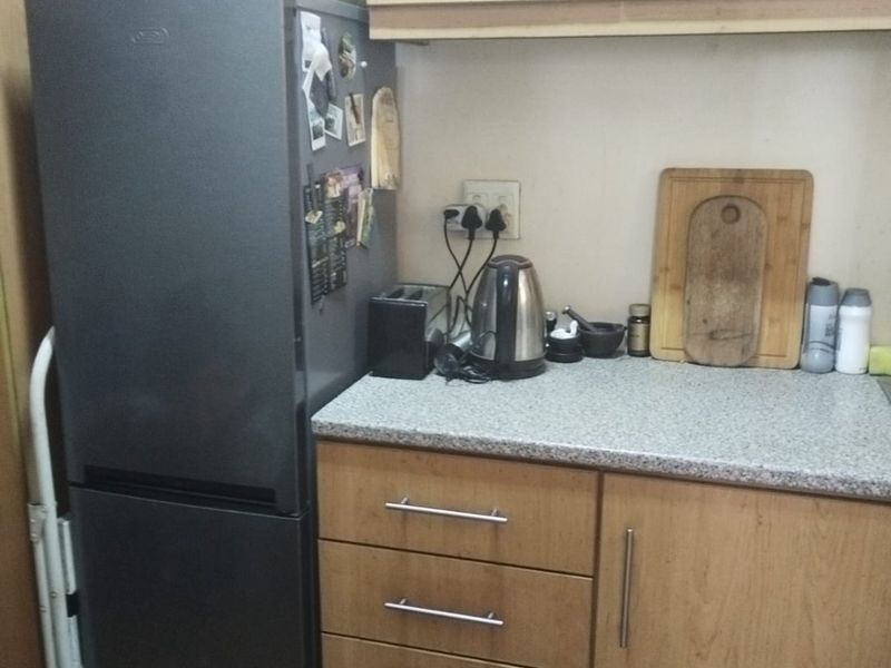 Chic Essenwood Flat with Pet Friendly Charm - Photo 6