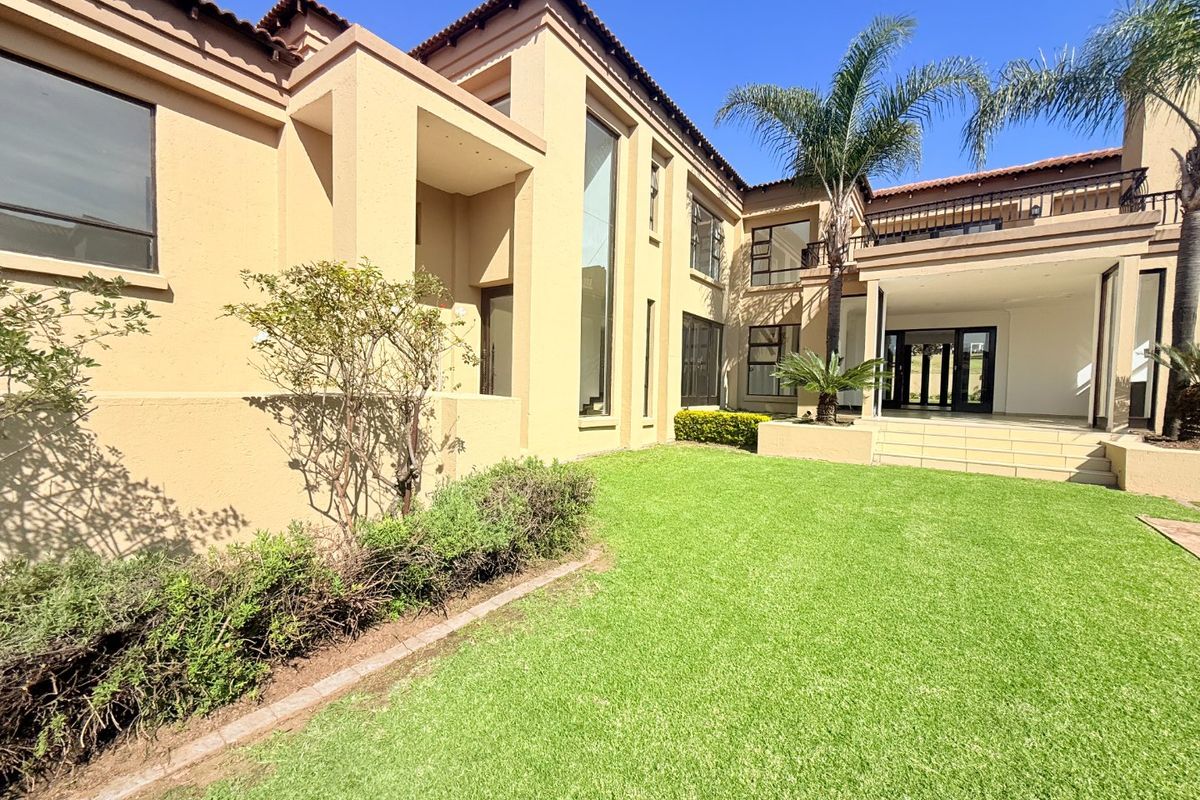 5 Bed House in Blue Valley Golf Estate for Sale - Photo 3