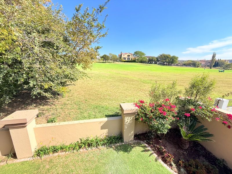 5 Bed House in Blue Valley Golf Estate for Sale - Photo 9