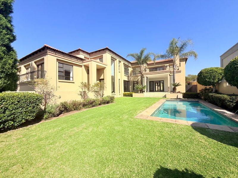5 Bed House in Blue Valley Golf Estate for Sale - Photo 2