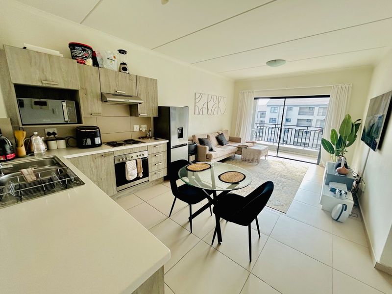 Large one bedroom unit - Photo 3