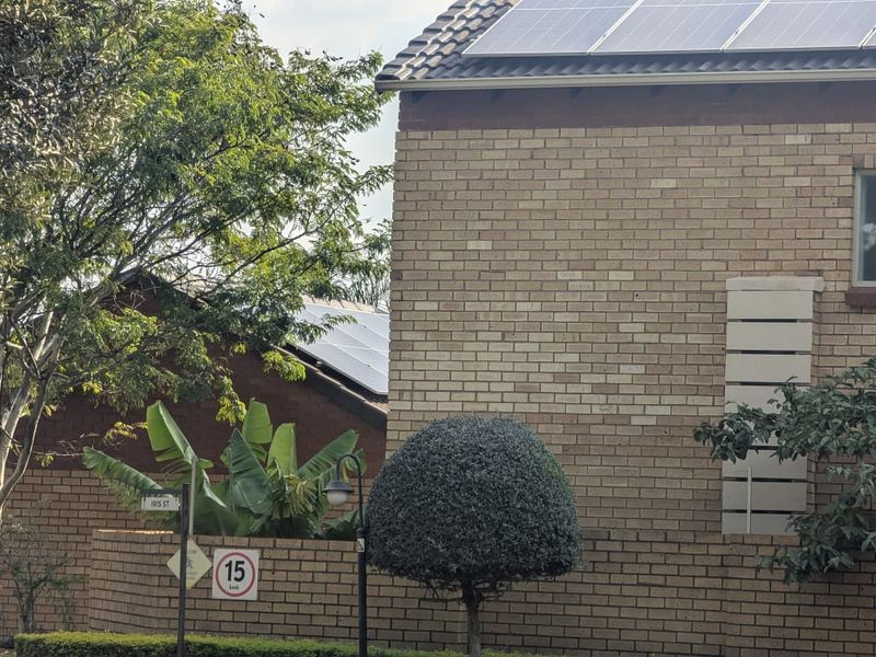 3 Bedroom Simplex for Sale, Equestria, Pretoria East  - Photo 5