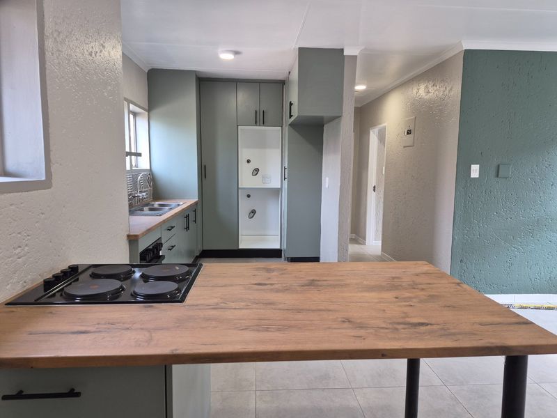 ALL COSTS INCLUDED - 2 BEDROOM 2 BATHROOM BRYANSTON APARTMENT - Photo 10