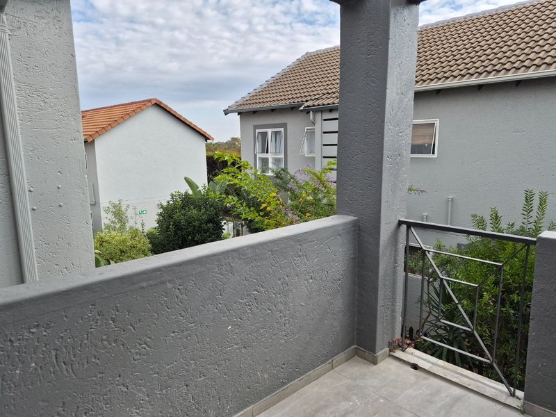 ALL COSTS INCLUDED - 2 BEDROOM 2 BATHROOM BRYANSTON APARTMENT - Photo 9