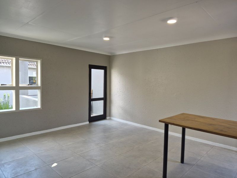 ALL COSTS INCLUDED - 2 BEDROOM 2 BATHROOM BRYANSTON APARTMENT - Photo 8