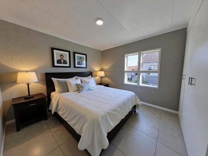 ALL COSTS INCLUDED - 2 BEDROOM 2 BATHROOM BRYANSTON APARTMENT - Photo 3