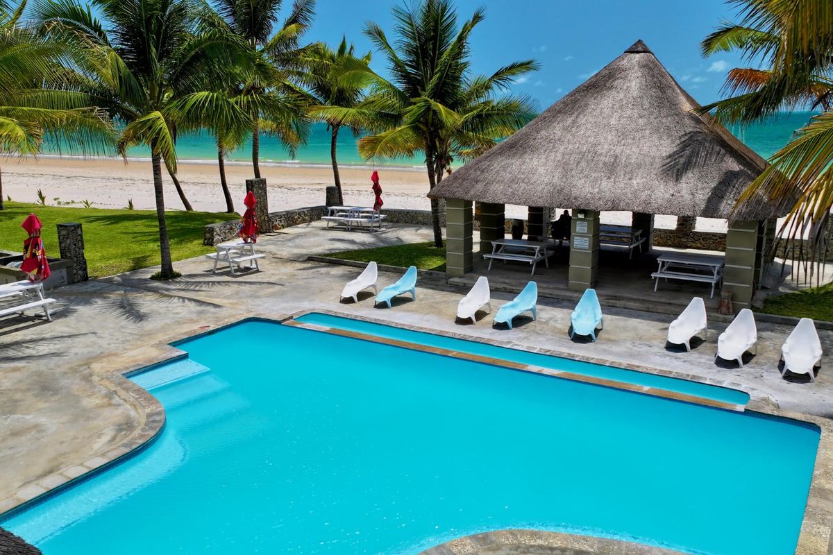 Truly sensational beachfront Lodge in Mozambique - Photo 5
