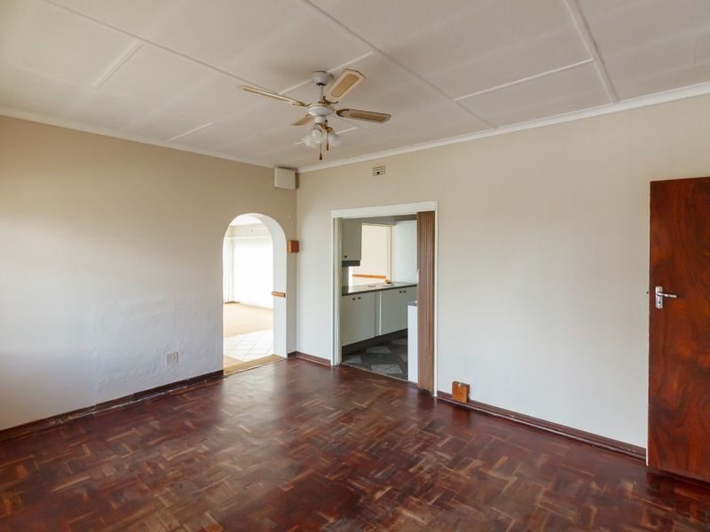 Spacious 5-Bedroom Family Home – Designed for Comfortable Living and Entertaining - Photo 8