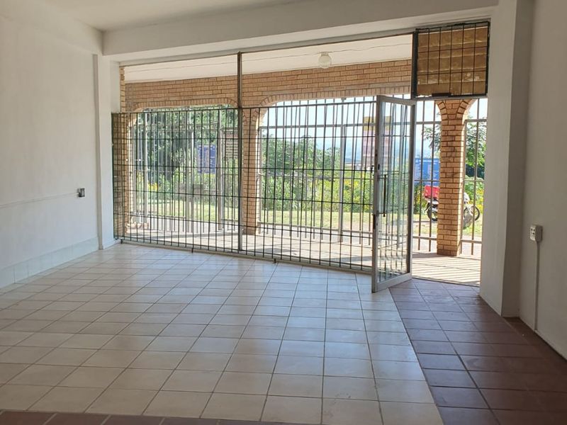 52m2 Retail Space available for Rent - Photo 9