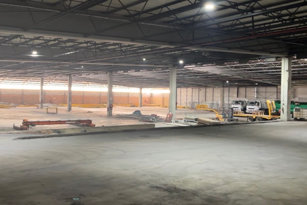 Strategically Positioned Industrial Property with Significant Scale, Yard Capacity & Multi-Modal Transport Access  - Photo 5