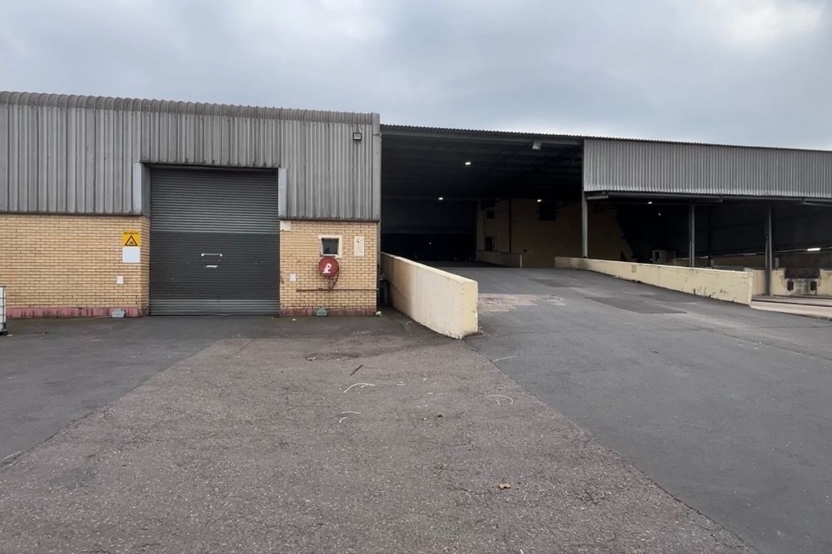 Strategically Positioned Industrial Property with Significant Scale, Yard Capacity & Multi-Modal Transport Access  - Photo 2
