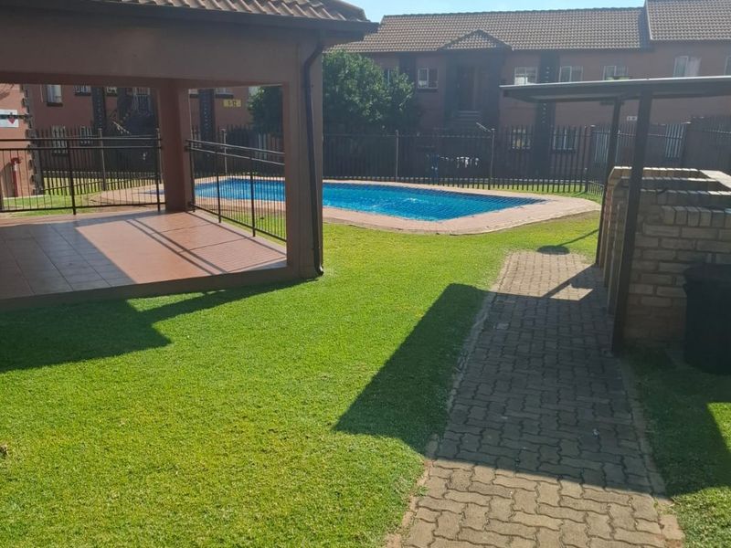 Modern Comfort, Security, Lifestyle, Convenience, Elegance - Photo 1