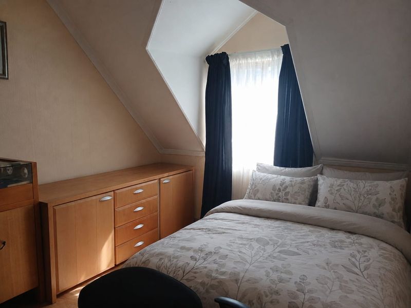 Two-Bedroom Townhouse with a Private Garden - Photo 9
