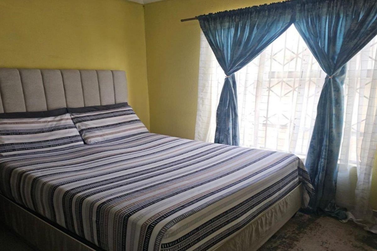 2 Bedroom Home in Vanderbijlpark - Photo 4