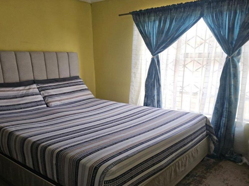 2 Bedroom Home in Vanderbijlpark - Photo 4