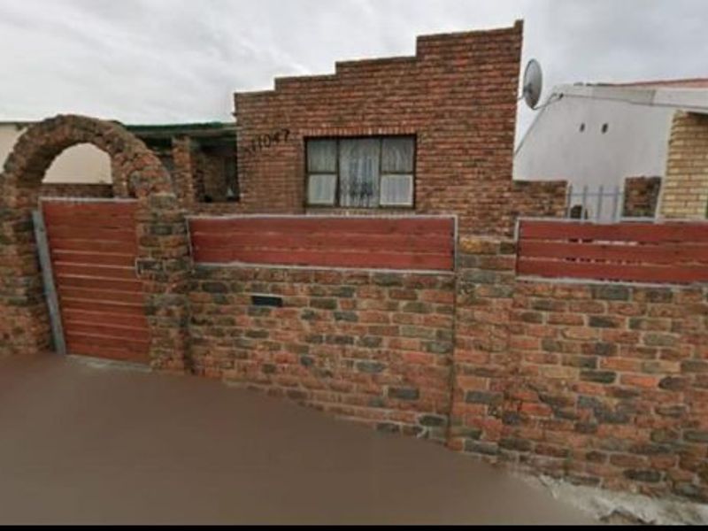 2 bedroom house for sale in KwaZakhele - Photo 1