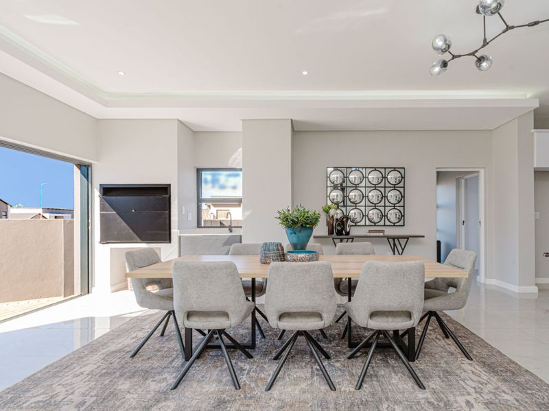 Distinguished 4-Bedroom Family Home Designed for Effortless Entertaining - Photo 7