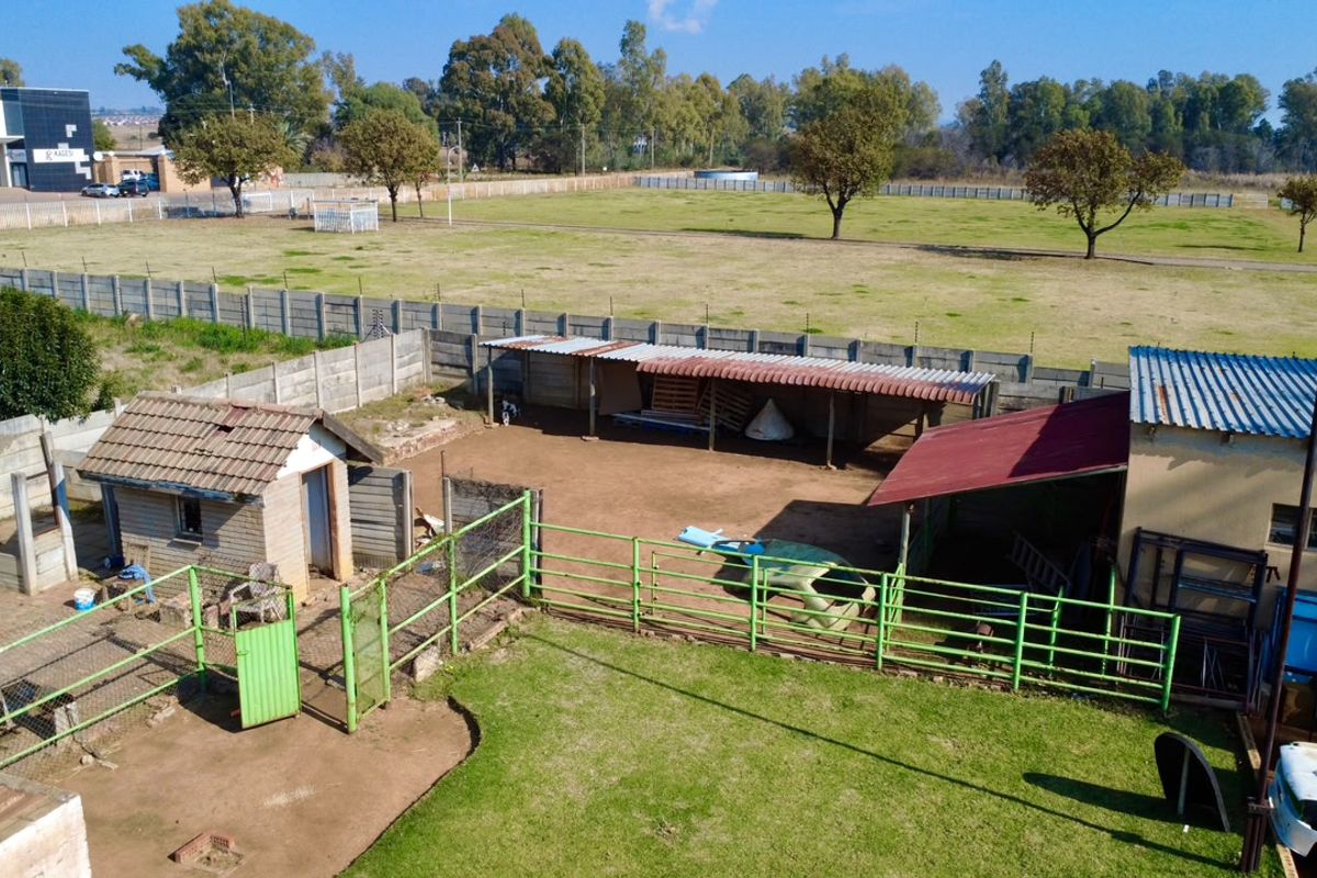 8.5ha Smallholding  - Photo 3
