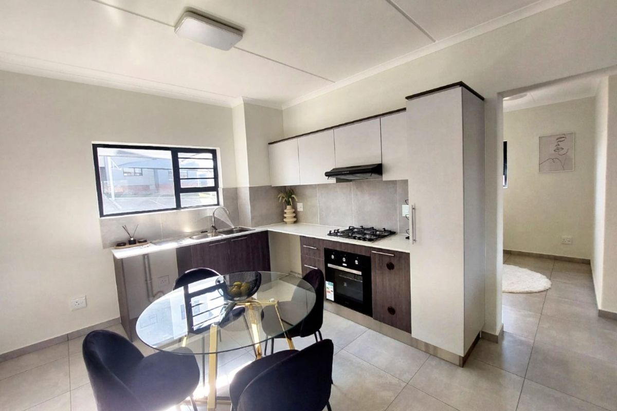 Modern 3-Bedroom Apartment at Tamarino Estate - Photo 4