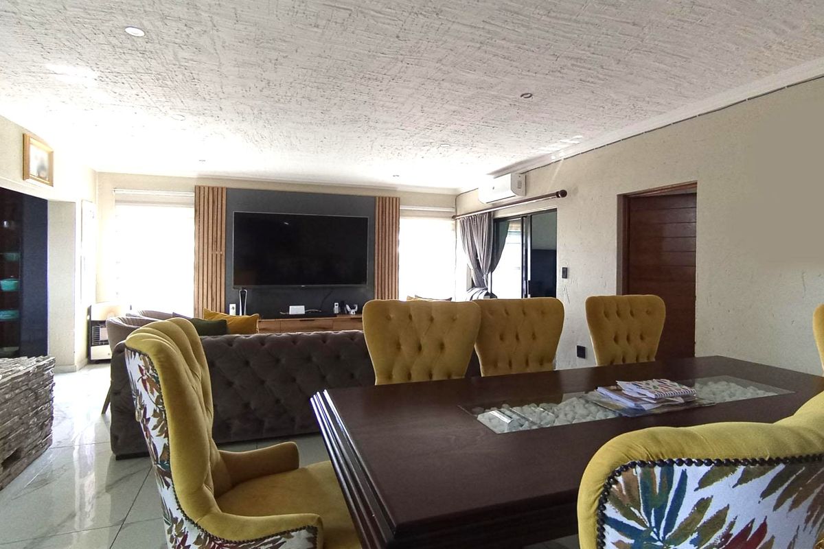 Luxurious 4-Bedroom Family Home with Pool, Solar System & Premium Finishes in Halfway House - Photo 3