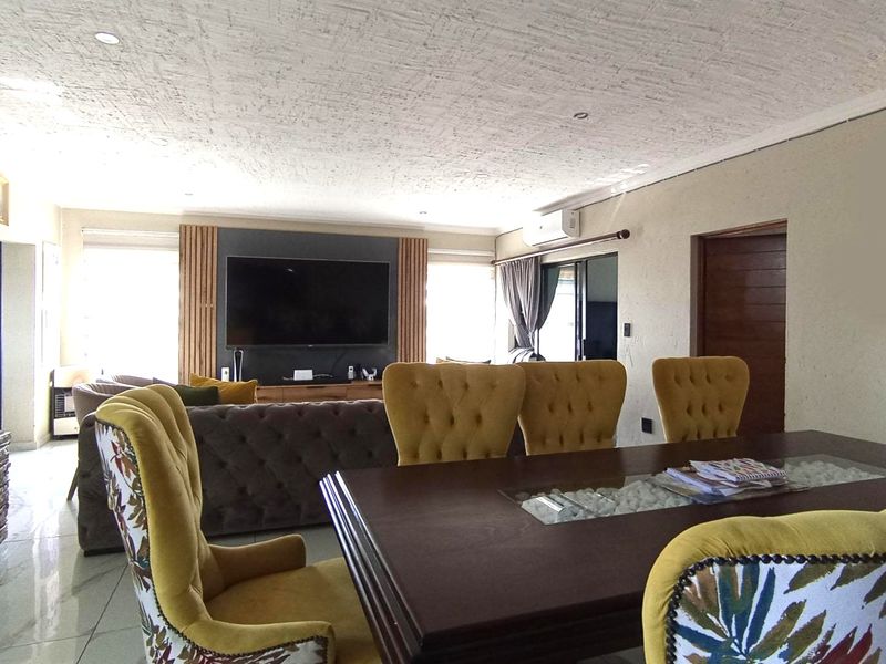 Luxurious 4-Bedroom Family Home with Pool, Solar System & Premium Finishes in Halfway House - Photo 3