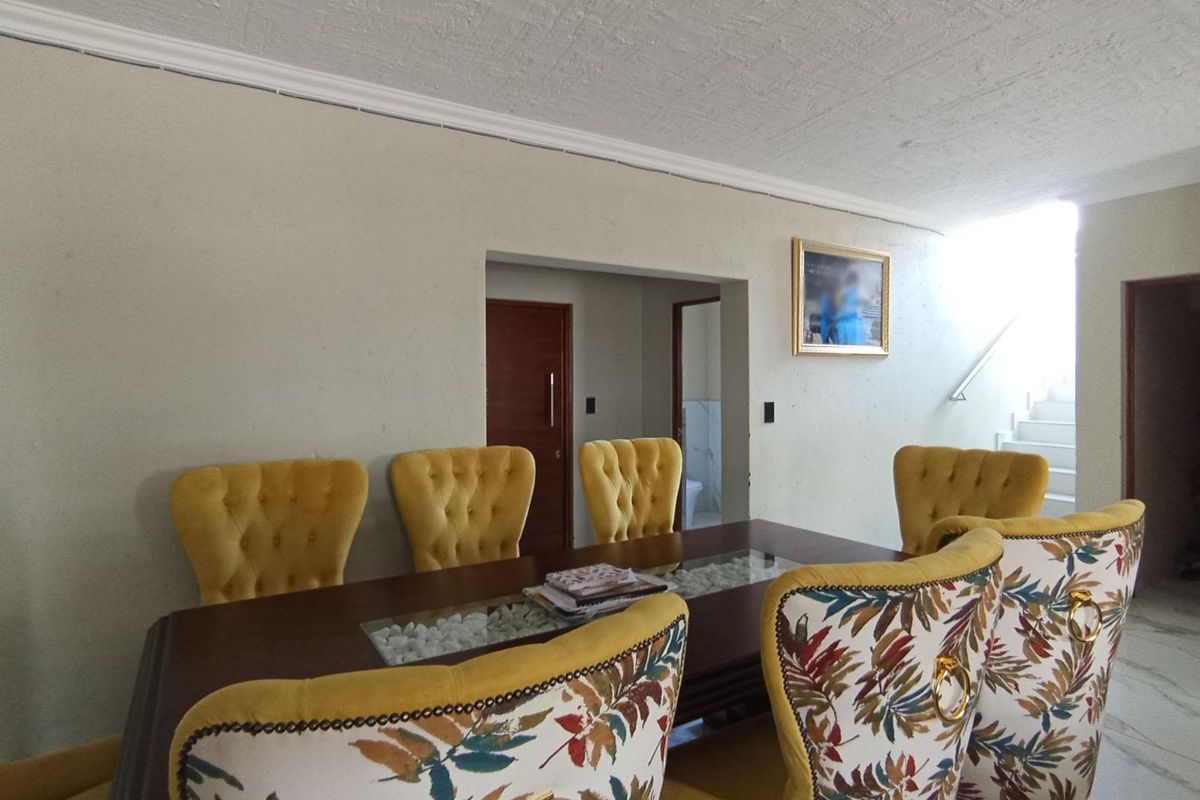 Luxurious 4-Bedroom Family Home with Pool, Solar System & Premium Finishes in Halfway House - Photo 4