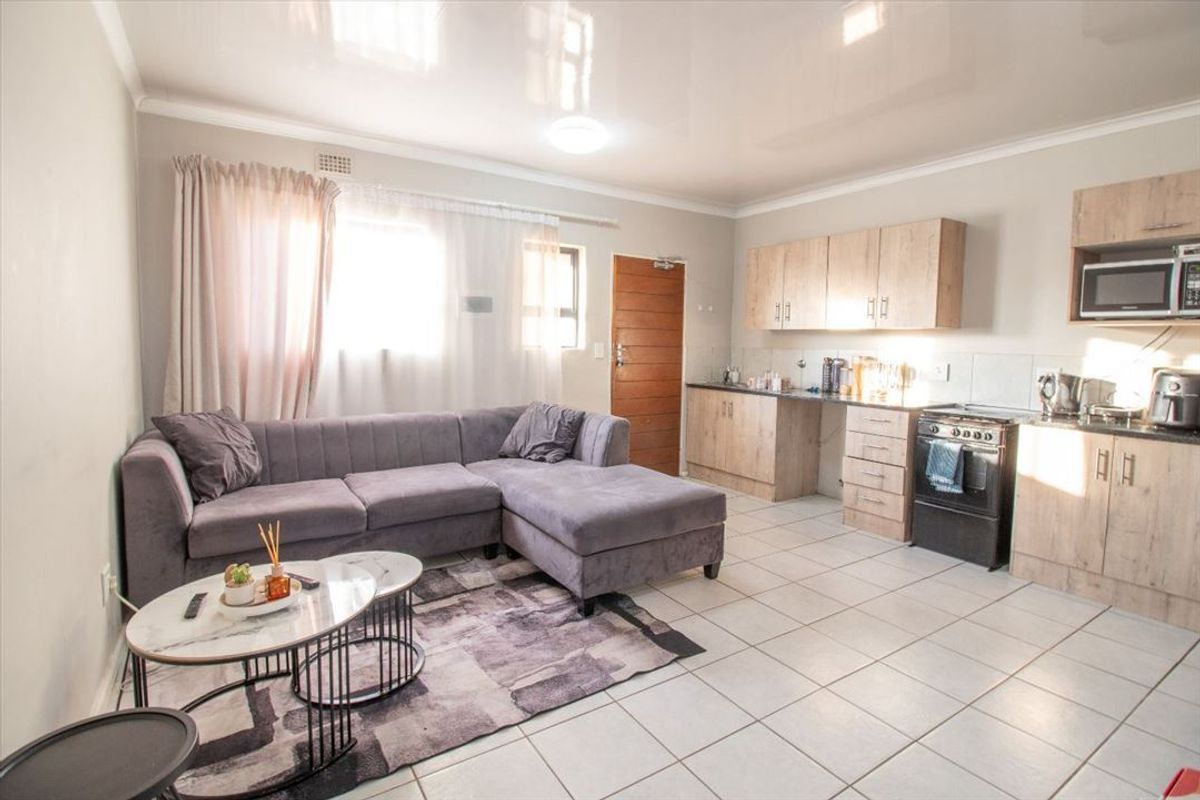 Cozy and Comfortable Home Perfect for Modern Family Living - Photo 2