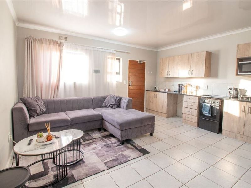 Cozy and Comfortable Home Perfect for Modern Family Living - Photo 2