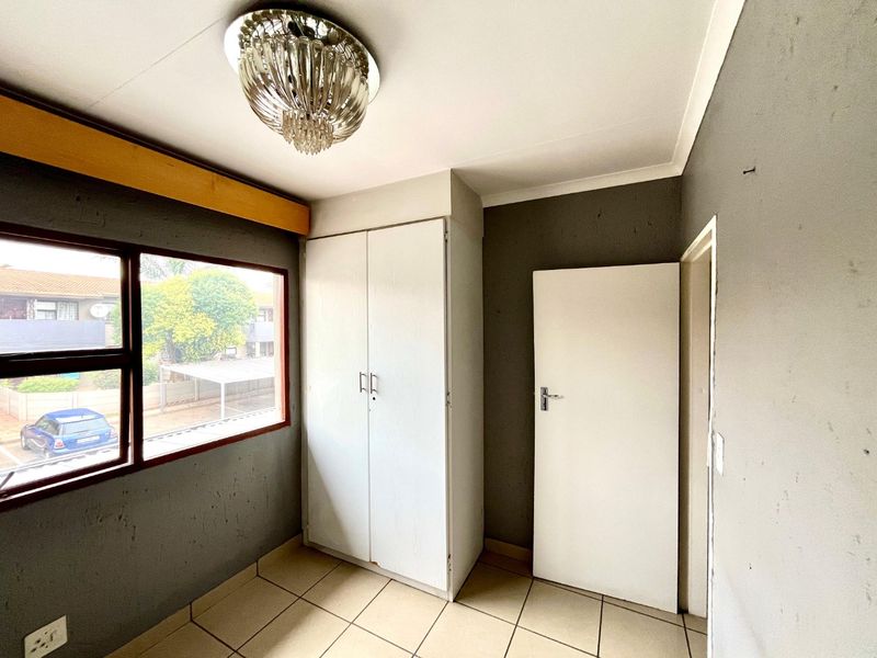 3 bedroom 2 bathroom apartment immediately available for Sale in Rynfield, Benoni - Photo 7