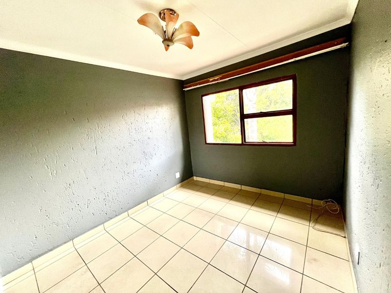 3 bedroom 2 bathroom apartment immediately available for Sale in Rynfield, Benoni - Photo 6