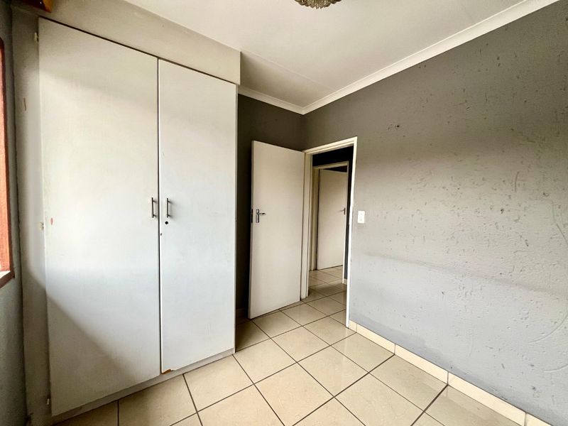 3 bedroom 2 bathroom apartment immediately available for Sale in Rynfield, Benoni - Photo 5