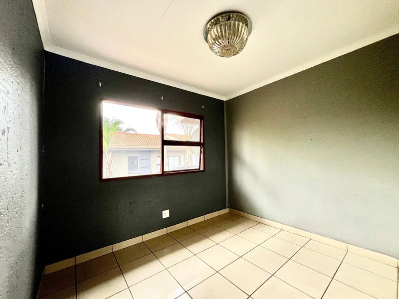 3 bedroom 2 bathroom apartment immediately available for Sale in Rynfield, Benoni - Photo 4
