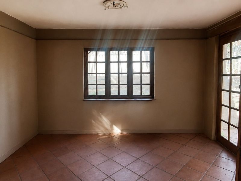 Affordable 5-Bedroom Property with Great Potential in Alberton – Needs Renovation - Photo 4