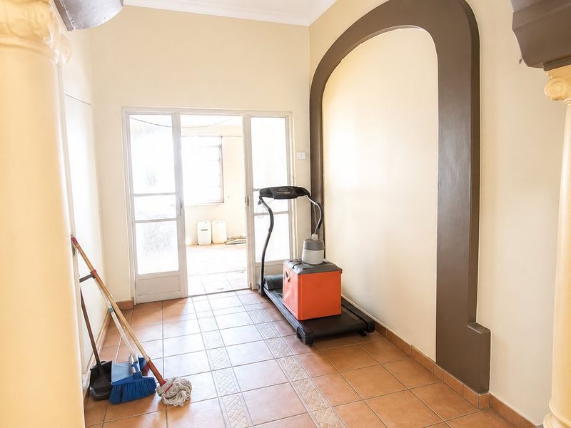 Affordable 5-Bedroom Property with Great Potential in Alberton – Needs Renovation - Photo 3