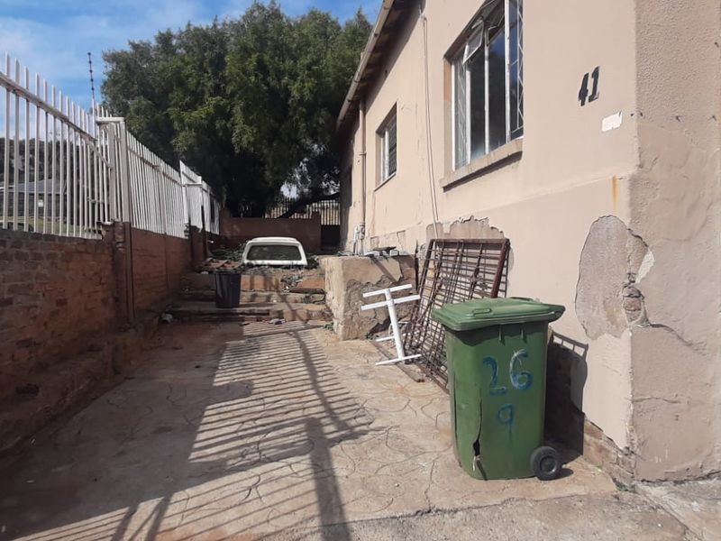 Affordable 5-Bedroom Property with Great Potential in Alberton – Needs Renovation - Photo 10