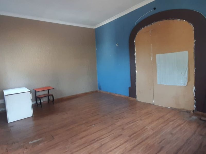 Affordable 5-Bedroom Property with Great Potential in Alberton – Needs Renovation - Photo 5