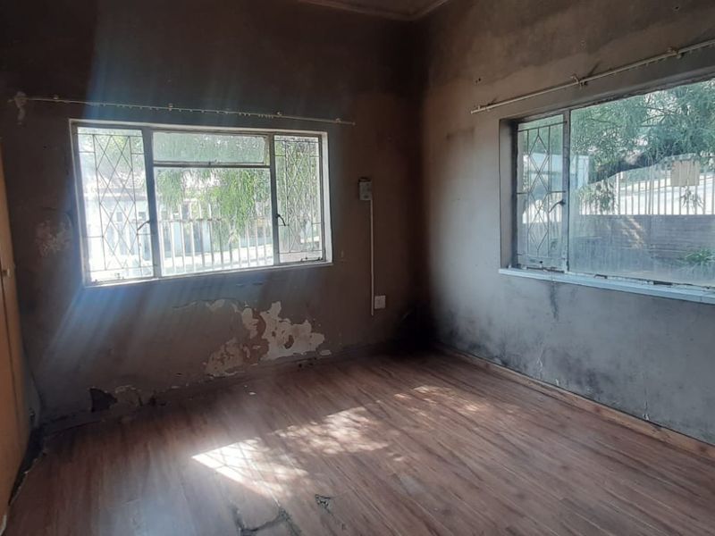 Affordable 5-Bedroom Property with Great Potential in Alberton – Needs Renovation - Photo 6