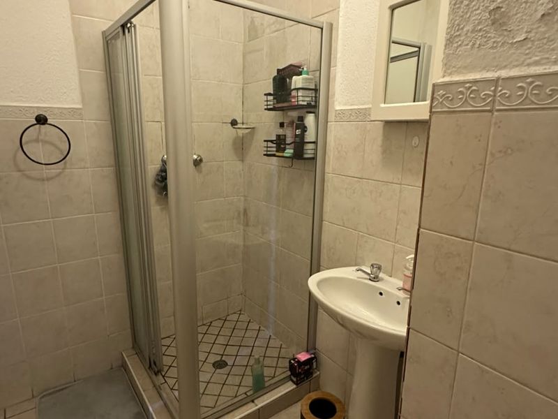 Modern 1-Bedroom Apartment in Carlswald, Midrand - Photo 7
