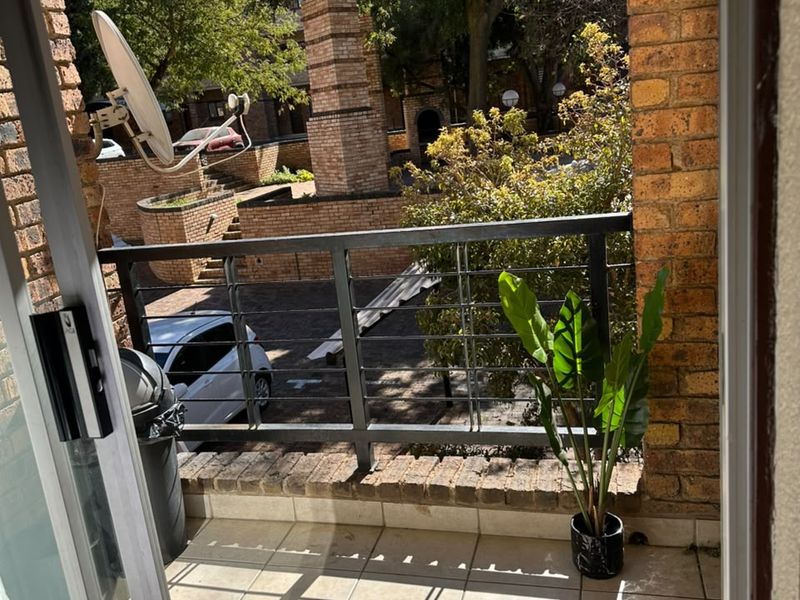 Modern 1-Bedroom Apartment in Carlswald, Midrand - Photo 7