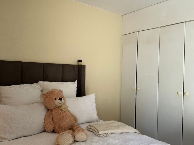 Modern 1-Bedroom Apartment in Carlswald, Midrand - Photo 5